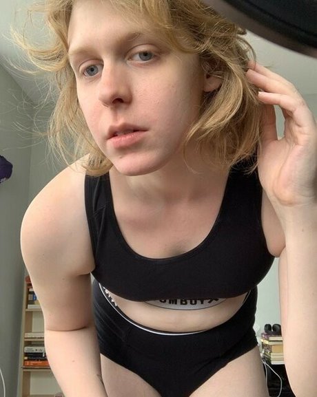 Acvalens beautiful model pictures