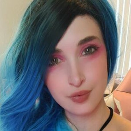 ilysuiteheart naked model pictures