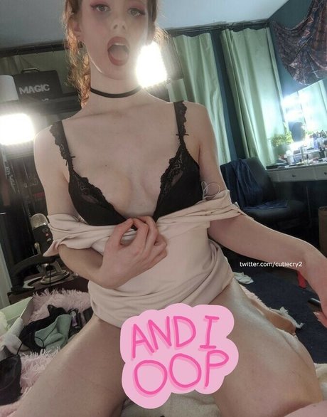 CutieCry hot pornstar image