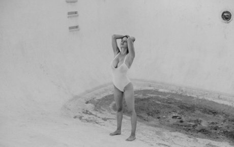 Elle Brittain hot actress images