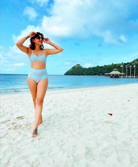 Lauren Layfield nudes actress gallery