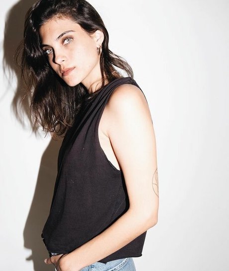 Meyran Menkes pornstar beautiful picture