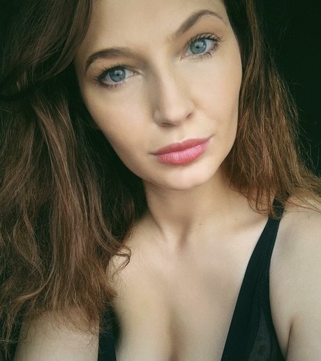 lollipopfields model nudes photos