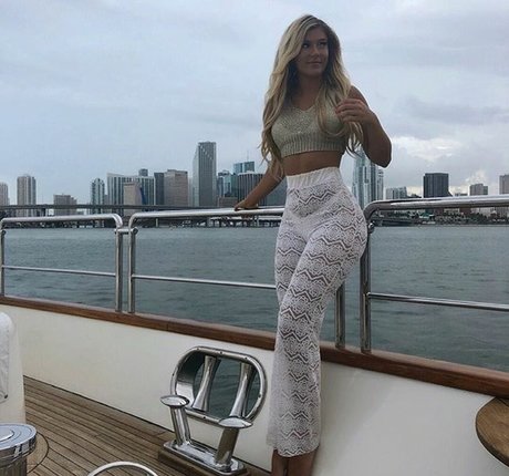 Hannah Sharpe star pornographic picture