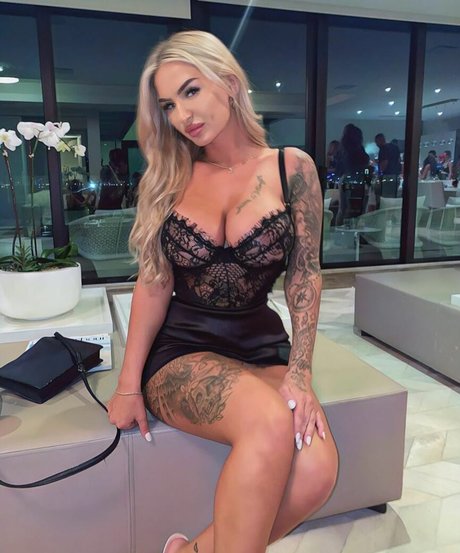 small dick shemale onlyfans erotic gallery