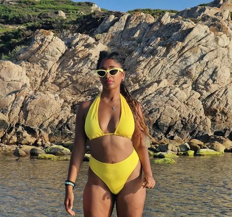 Dinusha sexy pornstar photos