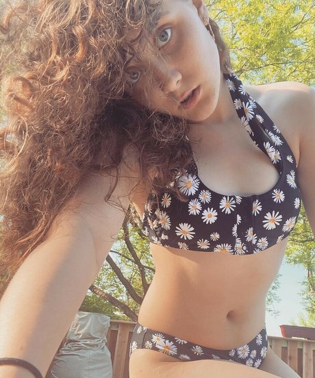 ApartmentFluffy7589 art model photo