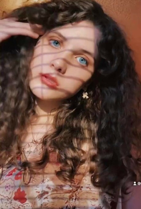 ApartmentFluffy7589 model adult photos