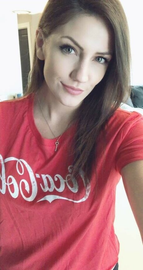 KayPea porn actress photo