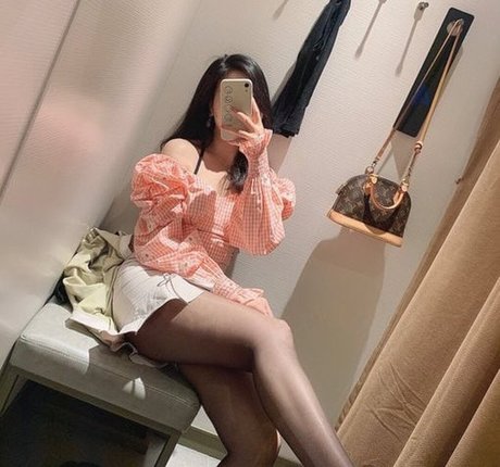 Didifootjob hot star photo