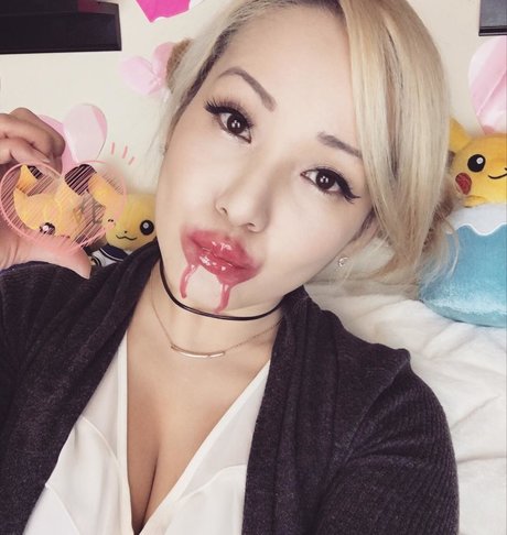 Reina Scully star xxx galleries