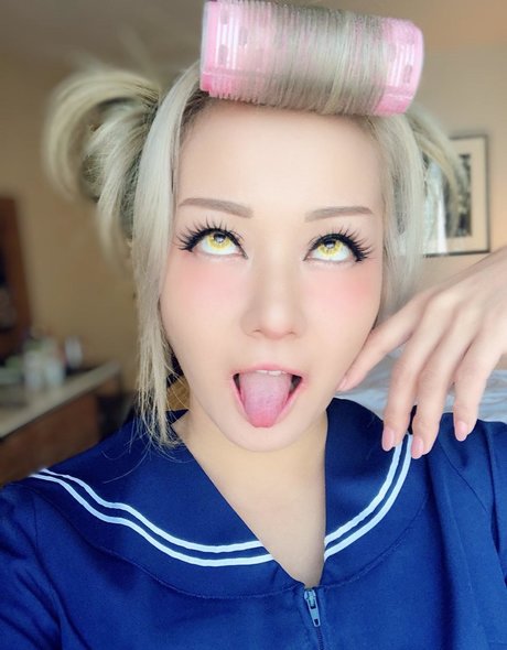 Reina Scully xxx actress pic