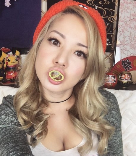 Reina Scully star art picture