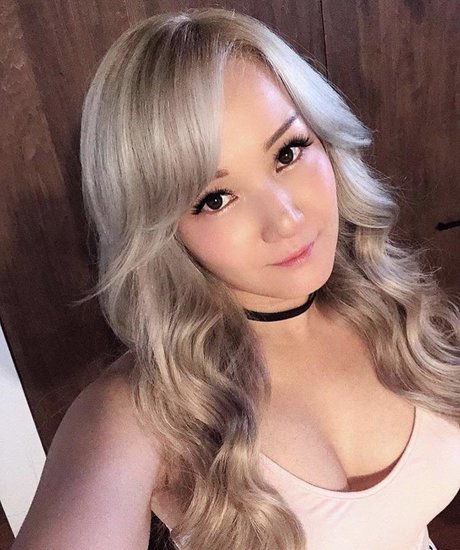 Reina Scully pornstar perfect galleries