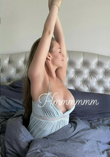 Laura Mueller pornstar hd photos