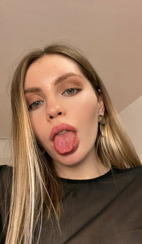 purelovecult free model images