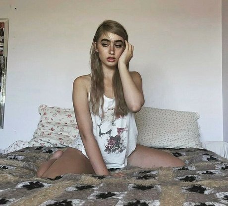 Delilah Delilahraige star top photos