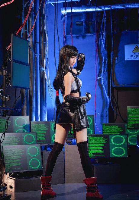 Ely Cosplayer nudes pornstar picture