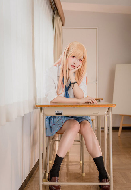 Ely Cosplayer model free photos