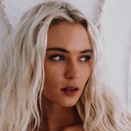 Lucie Donlan free actress gallery