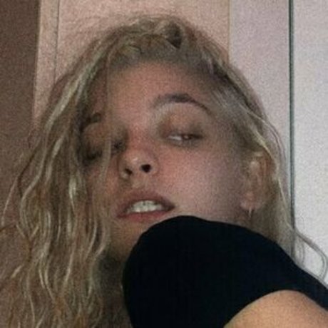 Luvleighcece model top archive