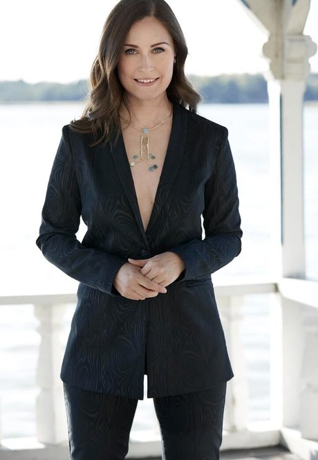 Sanna Marin perfect actress picture