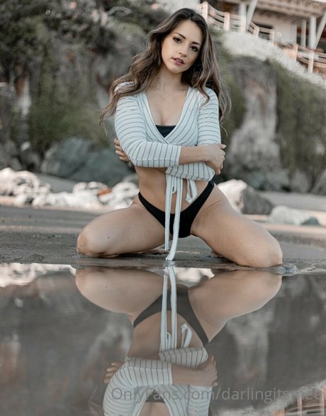 darlingitsmee star porn photo