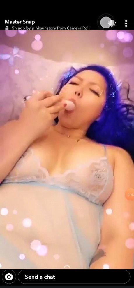 Pinksunstory model top pic