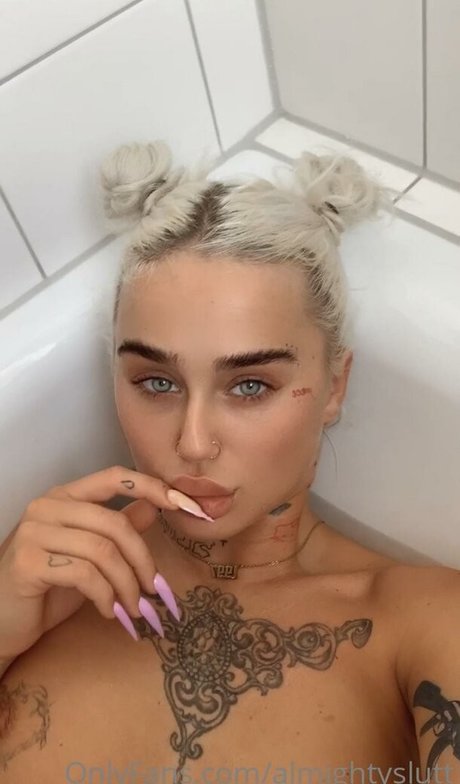 Amy Almighty beautiful actress gallery