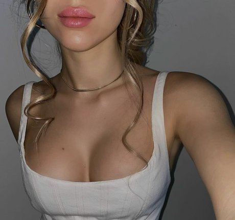 badassarina model beautiful photos