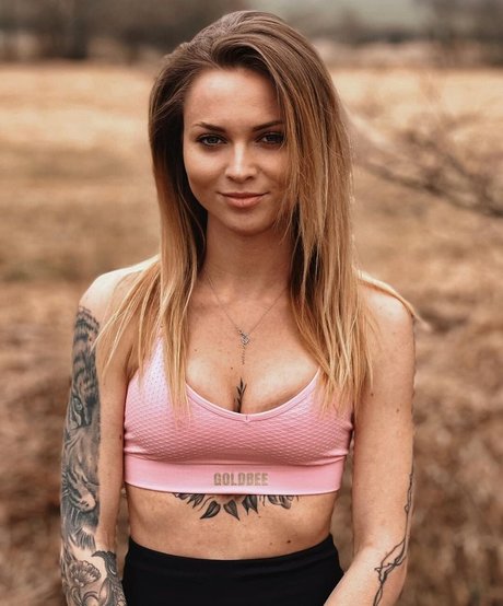 Lussy star nudes pics