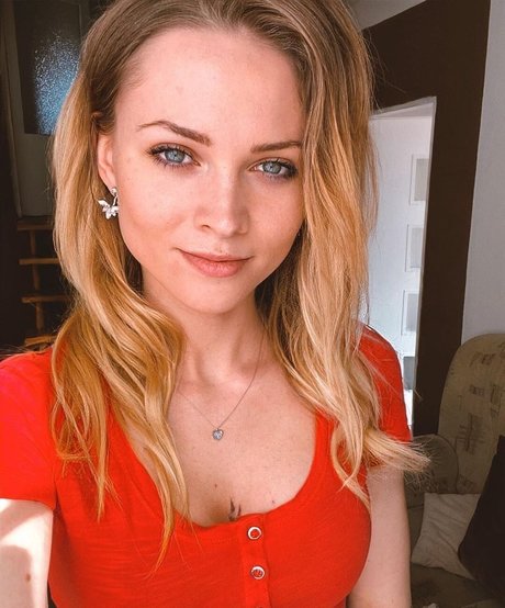 Lussy nudes model pics