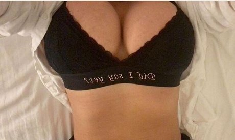 Amelia Tidd model high quality pic