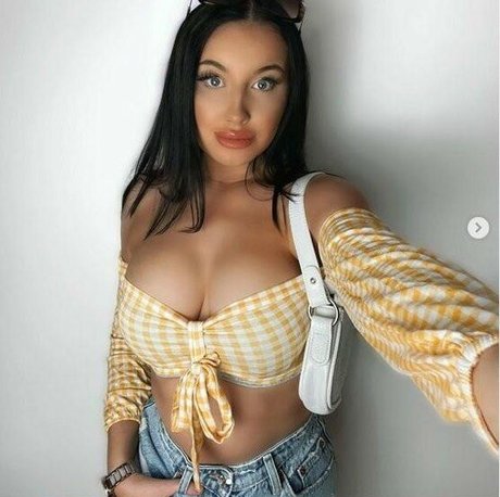 ass spread onlyfans hot pics