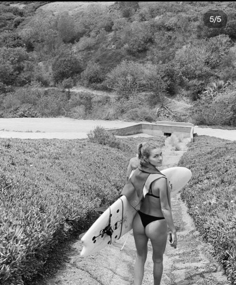 Mallory Edens model free photo