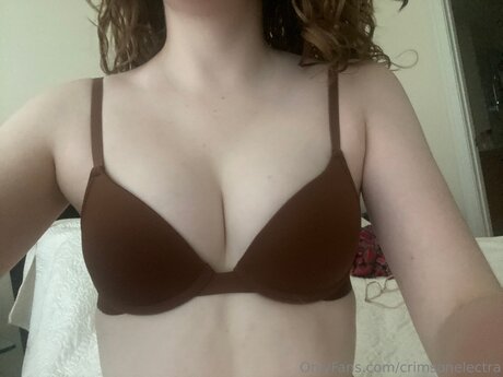 crimsonelectra nice actress pic