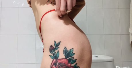 Melu Yoverno adult model pic