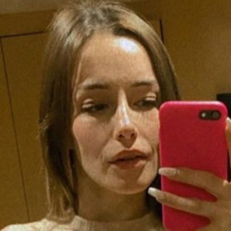 Melu Yoverno nudes model archive