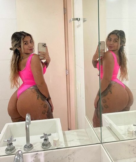 Raquel Vaz model hot image