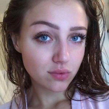 Cassie Camellia pornstar erotic pictures