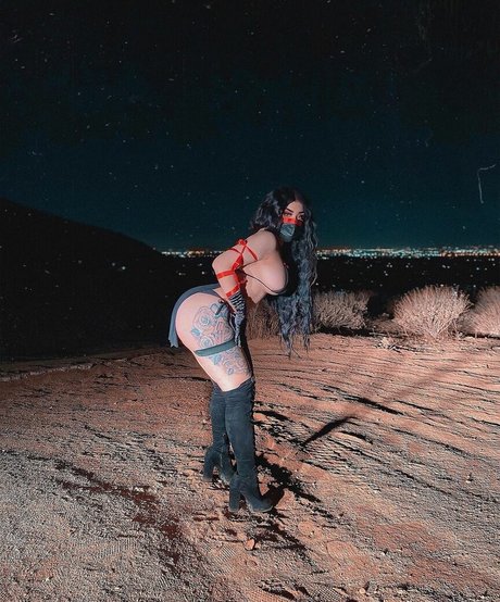 A jellyy nude star picture