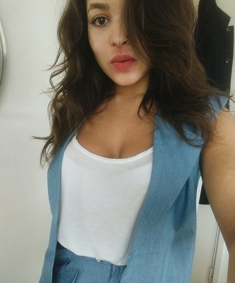 Moya Lothian McLean pornographic actress img