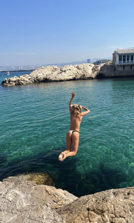 Ellie Rowsell pornstar erotic pictures