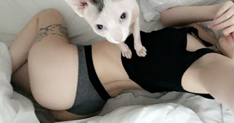 Romanie Smith nude pornstar picture