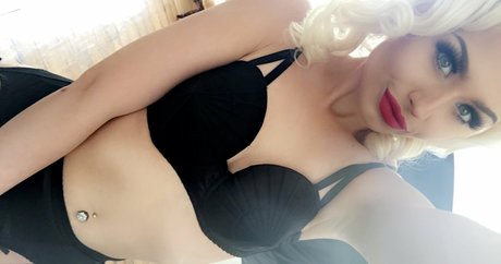 Romanie Smith star best galleries