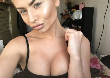 bikini ginger onlyfans naked galleries