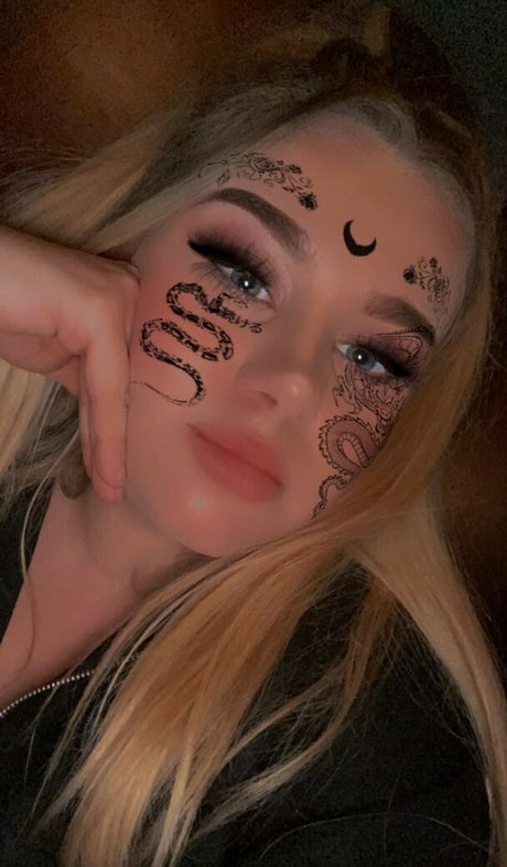 milf glasses onlyfans top pictures