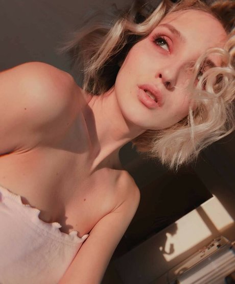 Xxlika pornographic model gallery