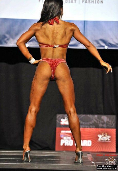 Mira Cuckold naked star img