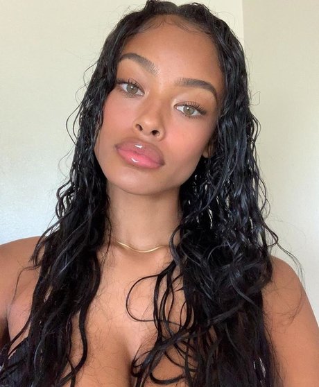 Vinetria model sexy photo